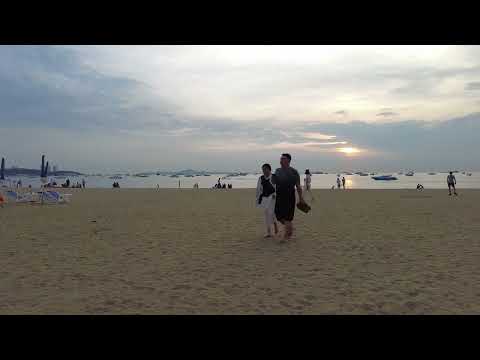 30 USD FOR MASSAGE! Pattaya, Soi 6. Daytime Walk And Relax Near The Beautiful Sea Along Sea