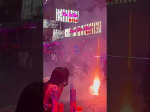 Fireworks in soi6 Pattaya #pattayavlog #youtubeshorts #pattayanightlife #pattayasoi6