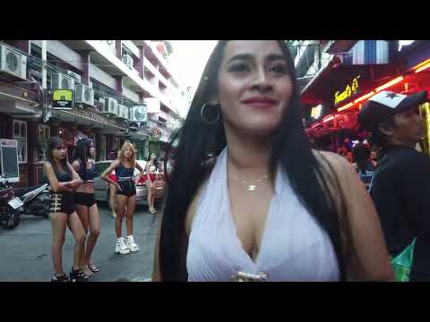 Pattaya Soi 6, Beach Road Walk – December 2023
