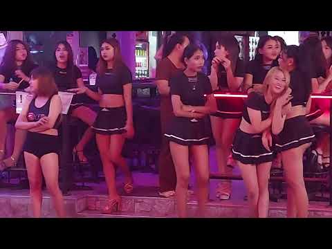 PATTAYA – SOI 6 – THE GIRLS OF FLIRT
