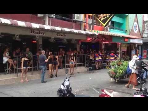 Sexy Girls on Pattaya Soi 6 during the Daytime