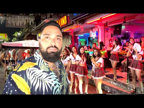 Thailand's Craziest Street 🇹🇭 (Soi 6 Pattaya)