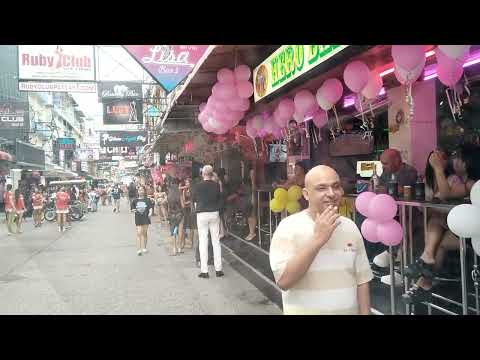 Full view of Soi 6 Pattaya Thailand.