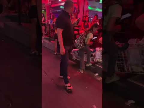 Hot Girls 🫶 Pattaya Soi 6 Thailand. #travel #thai #shorts #soi6