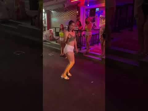 Pattaya Thailand 2023 🇹🇭 Soi 6 Beautiful Girls #travel #pattaya #thailand #soi6 #shorts