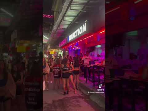 Walking on Soi6, Pattaya