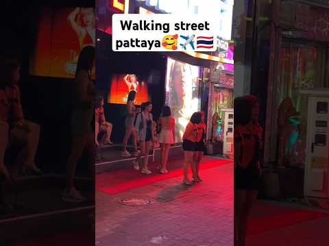 Walking street pattaya October 2024 🥰✈️🇹🇭 #walkingstreetpattaya #pattayanightlife #soi6 #shorts