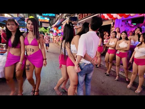 Thai 🇹🇭 Pattaya Nightlife After Midnight – Soi 6 Street Scenes So many pretty girls!
