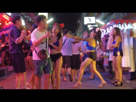 Wonderful Nightlife on Soi 6 Pattaya,Thailand. สถานบันเทิงยามค่ำคืนที่ยอดเยี่ยมในซอย 6 พัทยาประเทศไท