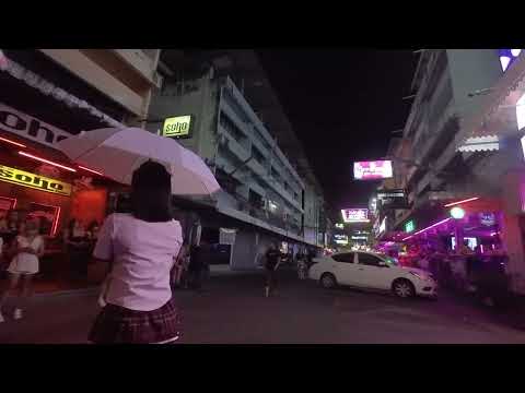 Soi 6 Monday night walk