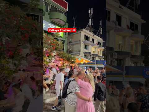 Soi 6 Pattaya Thailand. #pattaya #soi6pattaya #thailandnightlife #walking #shirts @thaich8news