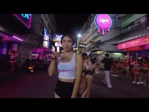 Soi 6 Sunday night walk around