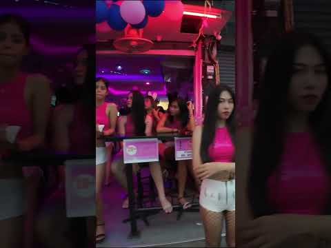 City Walk – Slow-mo – The girls on Soi 6, Pattaya, Thailand – Aug Vol  1