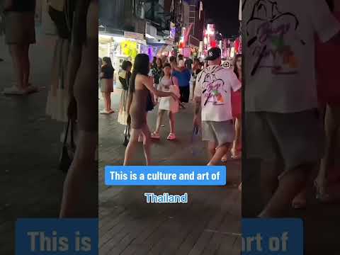 Easy to pick a girl in Pattaya. It's art. #pattaya #bkk #clubbingthailand #bangkoknightlife
