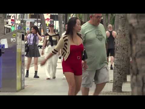 Foreign Men with Thai Girls – Pattaya Beach Road Scenes 2025
