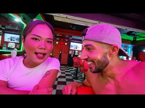 FOUND A CUTE, TOUGH & CRAZY 22YO THAI CHICK IN SOI 6, PATTAYA, THAILAND!!! 🇹🇭