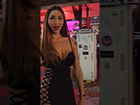 LadyBoy or Girl ???❤️ Subscribe! 🦁 Shining on Walking Street Pattaya #girls #bangkok #pattaya