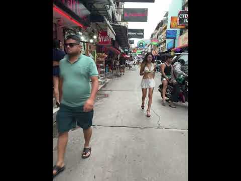 Pattaya soi 6 #nightlife #lifeisbutadream #thailand
