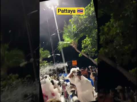 Sexy Girls In Pattaya ✈️🇹🇭 #pattayanightlife #soi6pattaya #walkingstreetpattaya