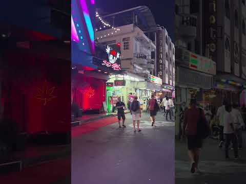 #walkingstreet #pattaya #thailand #travel #nightlife #nightlife #beach #traffic #girls #massage