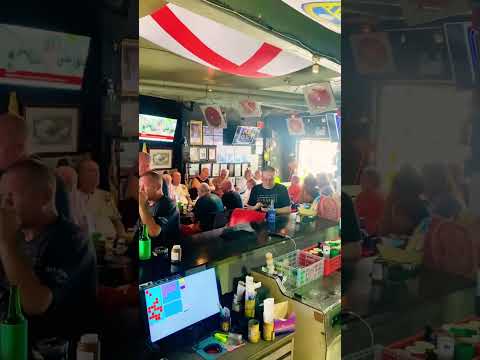 Will come to Corner bar Soi 6, Pattaya, Thailand