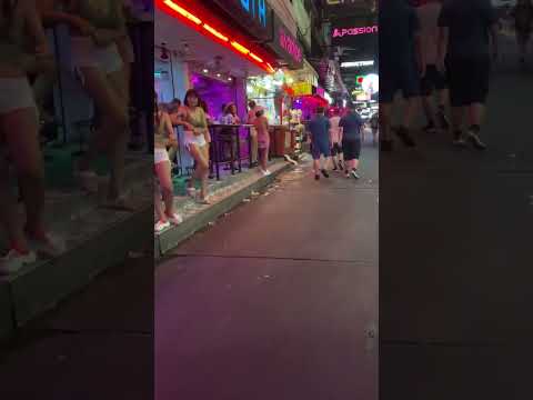 Pattaya Thailand 🇹🇭 Soi 6 Girls and Ladyboys #travel #pattaya #shorts